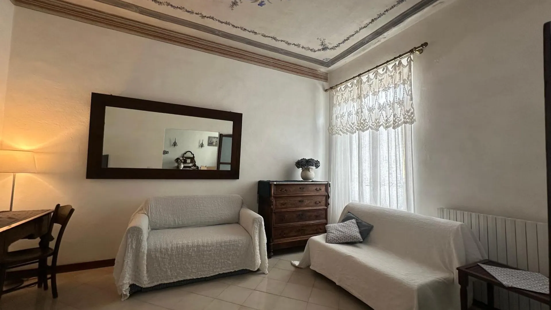Villetta Stile Liberty A Marina di Pisa 0*,  Olaszország